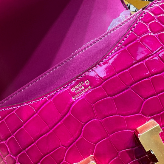 Hermès Constance Mini 18 Rose Scheherazade Shiny Alligator Shoulder Bag